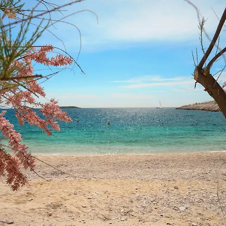 Villa Beachfront Sevid With Heated Pool And Jacuzzi