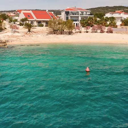 Villa Beachfront Sevid With Heated Pool And Jacuzzi