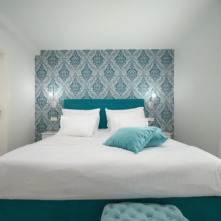 Willa Beachfront Sevid With Heated Pool And Jacuzzi Zaglavice