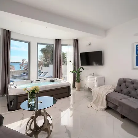Beachfront Sevid With Heated Pool And Jacuzzi Villa Zaglavice