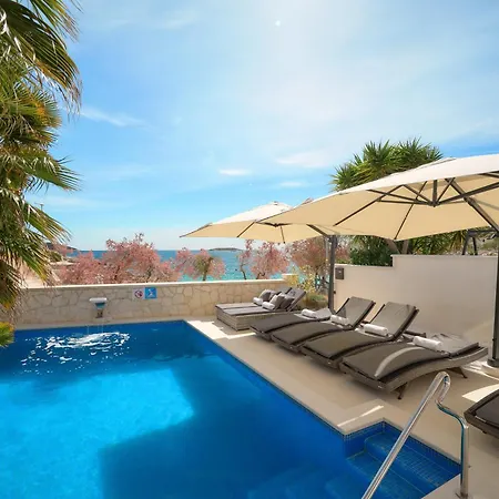 Beachfront Sevid With Heated Pool And Jacuzzi Zaglavice