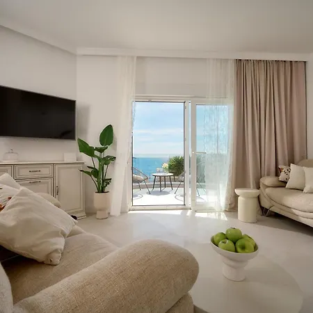 Beachfront Sevid With Heated Pool And Jacuzzi Willa *