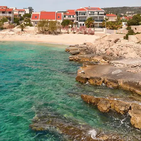 Beachfront Sevid With Heated Pool And Jacuzzi * Zaglavice