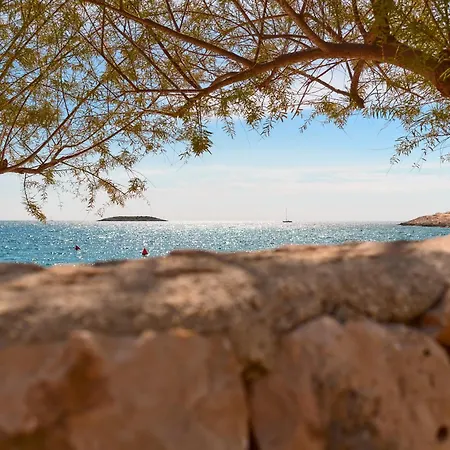 Willa Beachfront Sevid With Heated Pool And Jacuzzi