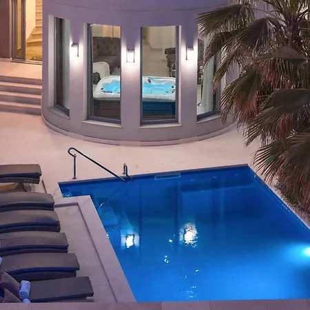Beachfront Sevid With Heated Pool And Jacuzzi Zaglavice