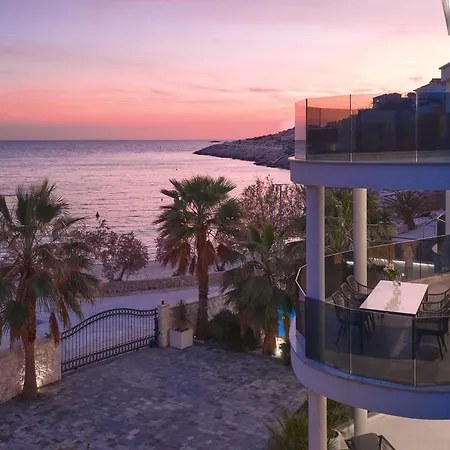 Beachfront Sevid With Heated Pool And Jacuzzi Zaglavice